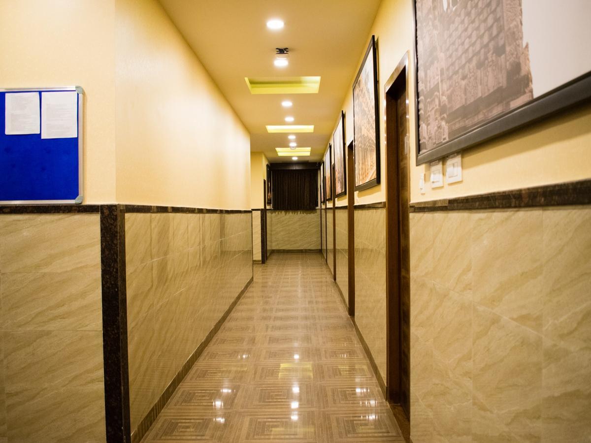 Hotel Mysore Republic Esterno foto