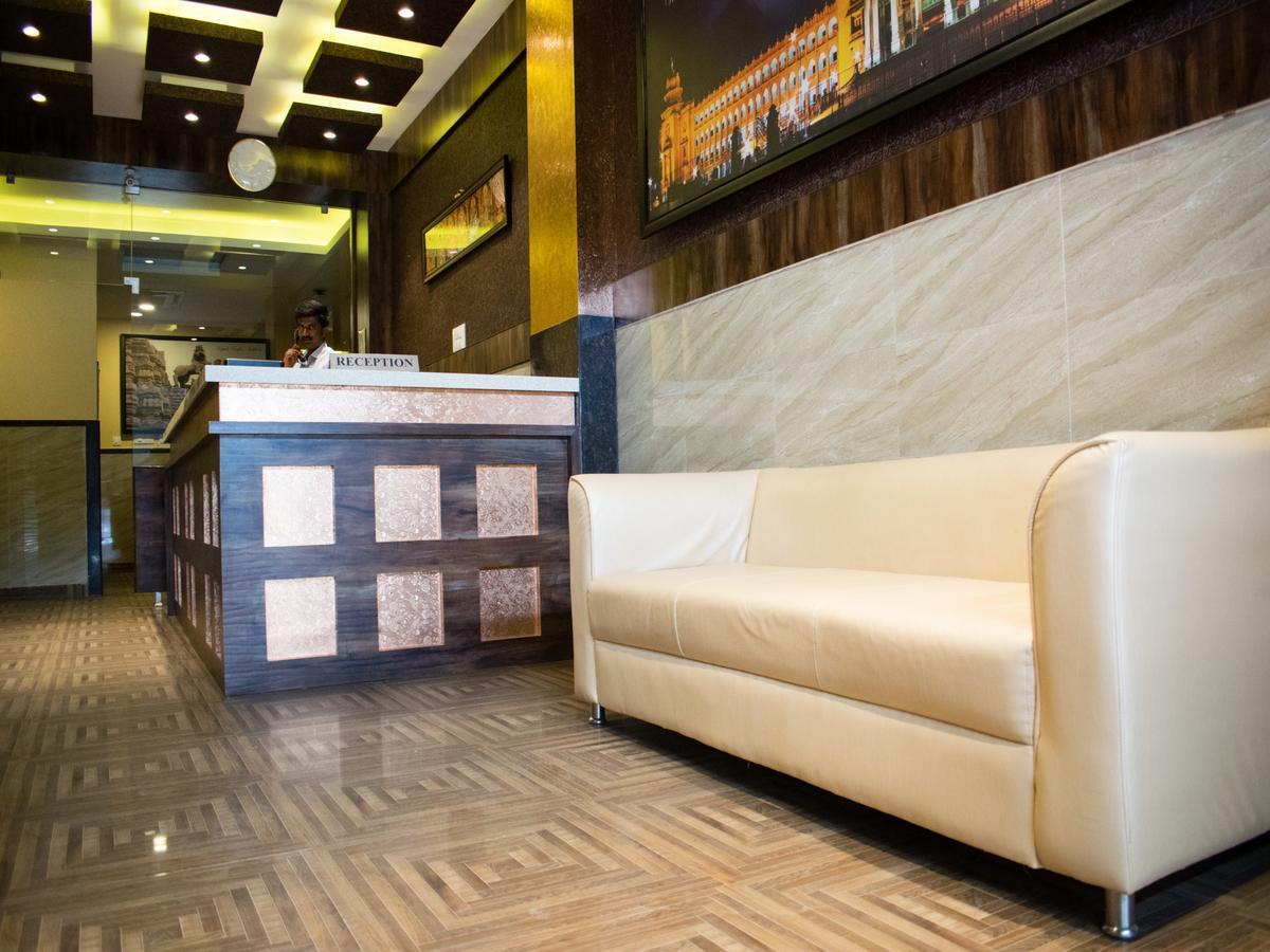 Hotel Mysore Republic Esterno foto